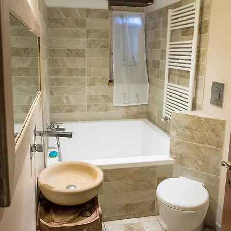 Apartment La Colombara - Offagna, Meravigliosa Con Piscina